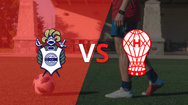 Ya rueda el balón entre Gimnasia y Huracán en el Bosque