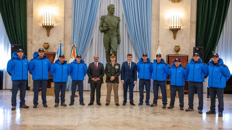Un jujeño y un salteño serán parte de una histórica expedición al Himalaya del Ejército