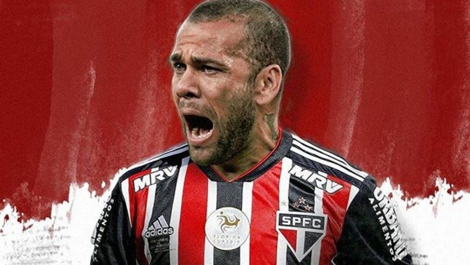Dani Alves se convirtió en nuevo jugador del San Pablo
