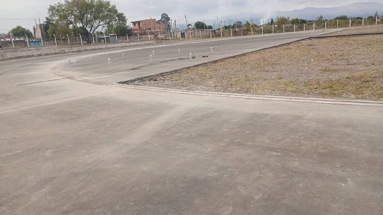 Pista sintética de atletismo en la Ciudad Deportiva de Alto Comedero