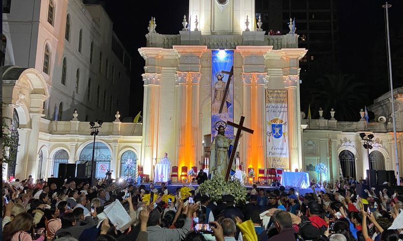 César Fernández en la celebración por el Santísimo Salvador