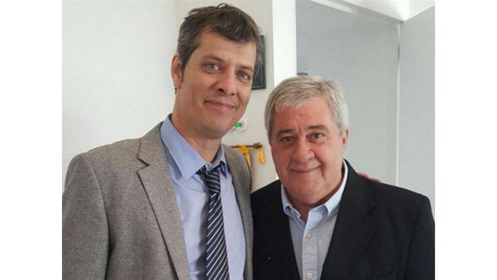 Pergolini junto a Ameal