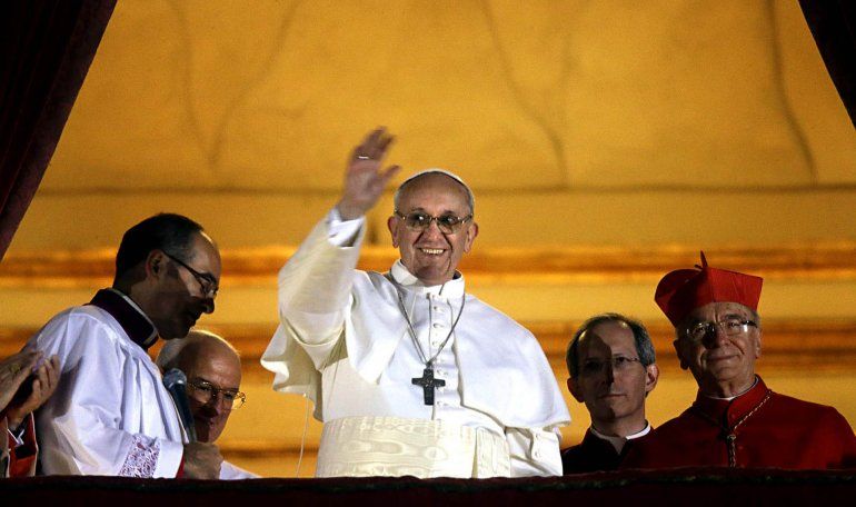 Me vinieron a buscar al fin del mundo, dijo Francisco cuando lo anunciaron.