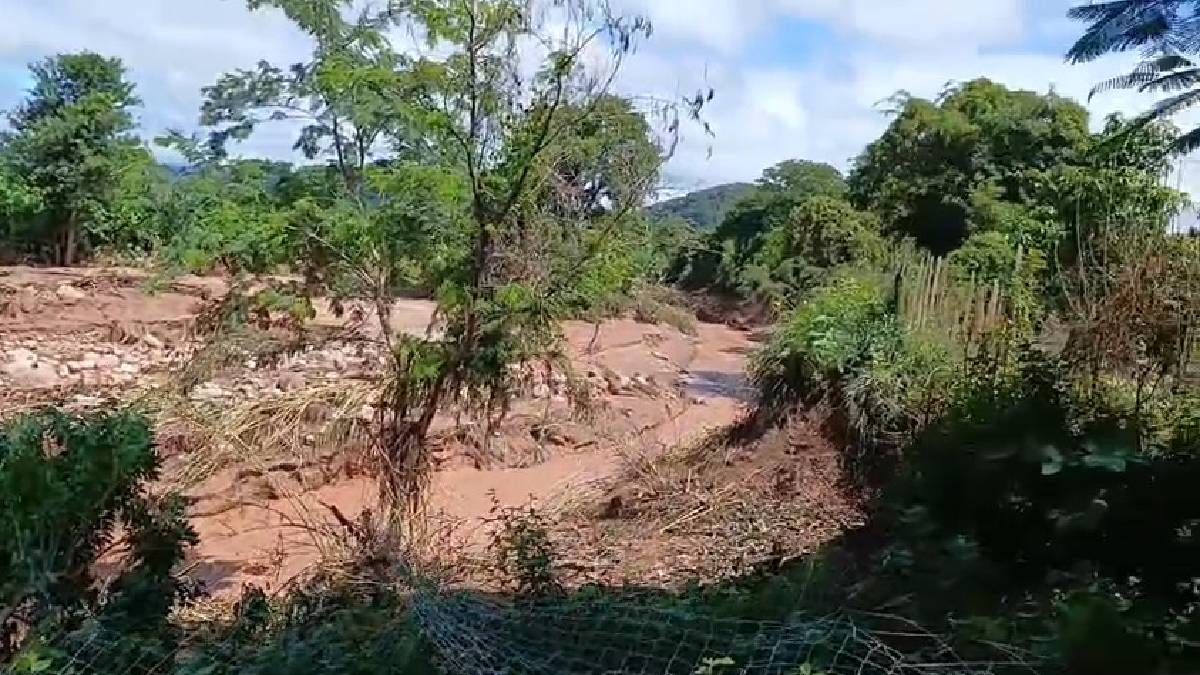 Una familia perdió todo tras el temporal en El Bananal y vecinos organizan una colecta solidaria Una familia perdió todo tras el temporal en El Bananal y vecinos organizan una colecta solidaria