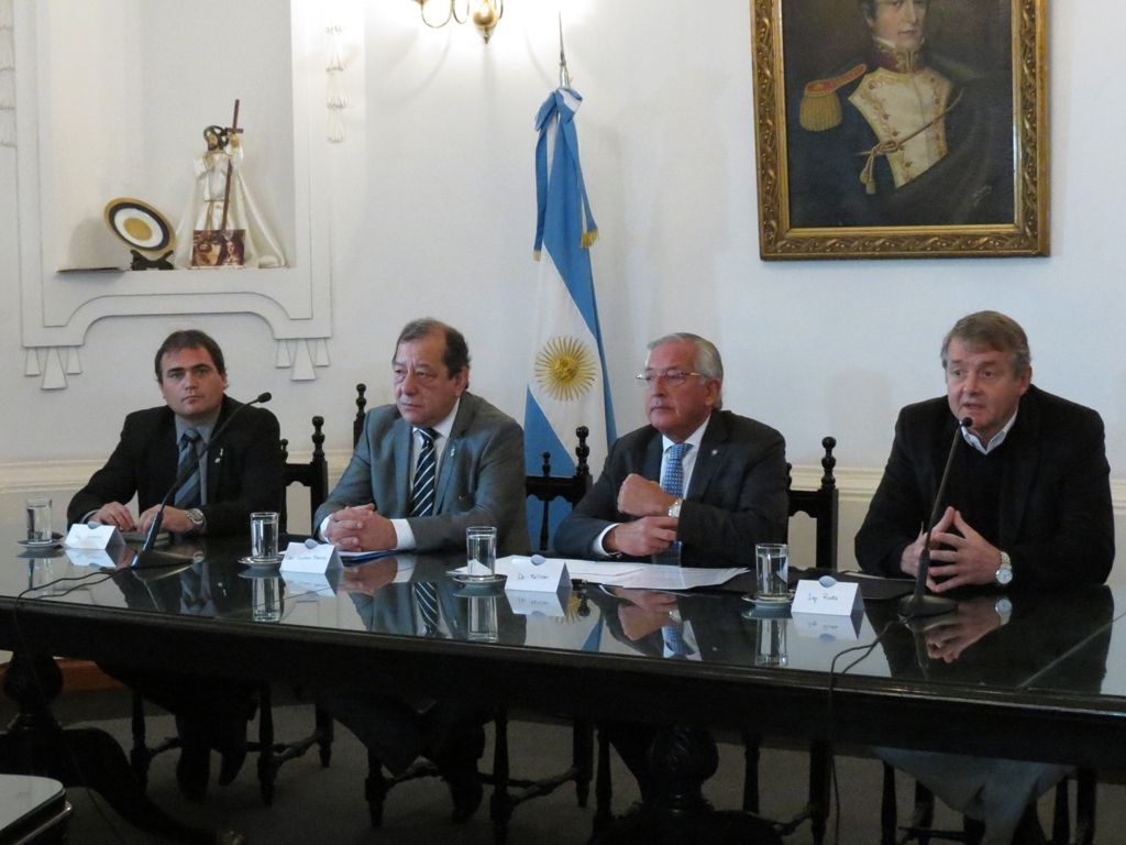 Presentación en Salón Blanco
