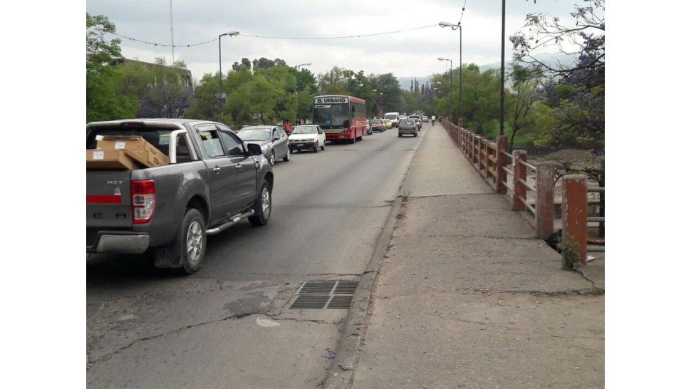 Desde el lunes el puente Tucumán tendrá un solo sentido de circulación
