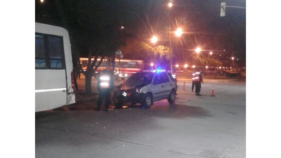 Choque en Av. 19 de Abril y Gorriti
