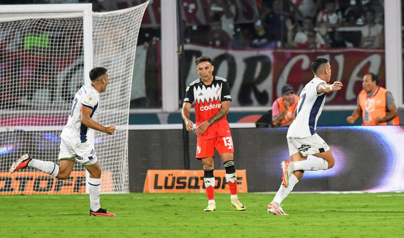 Talleres y River empataron en Córdoba por la Copa de la Liga Profesional.