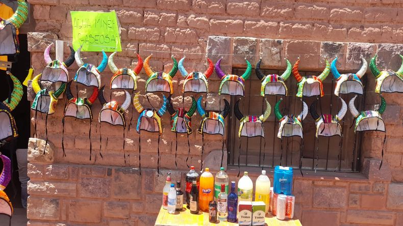 Carnaval 2026: Así se vivió la Bajada de los Diablos de Los Alegres de Uquía