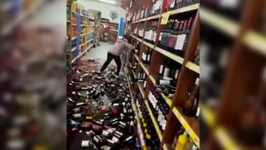 Santa Fe: la despidieron del trabajo y destrozó una góndola de vinos.&nbsp;