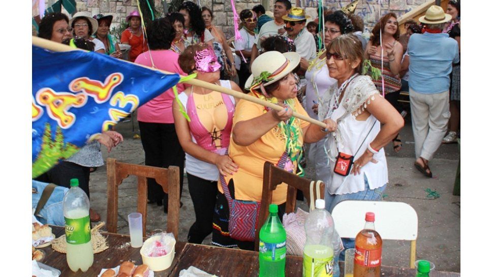 Adultos Mayores de Carnav