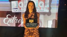 Emilia Batalla recibió el Cóndor de Oro en la Fiesta Provincial del Deporte 2021