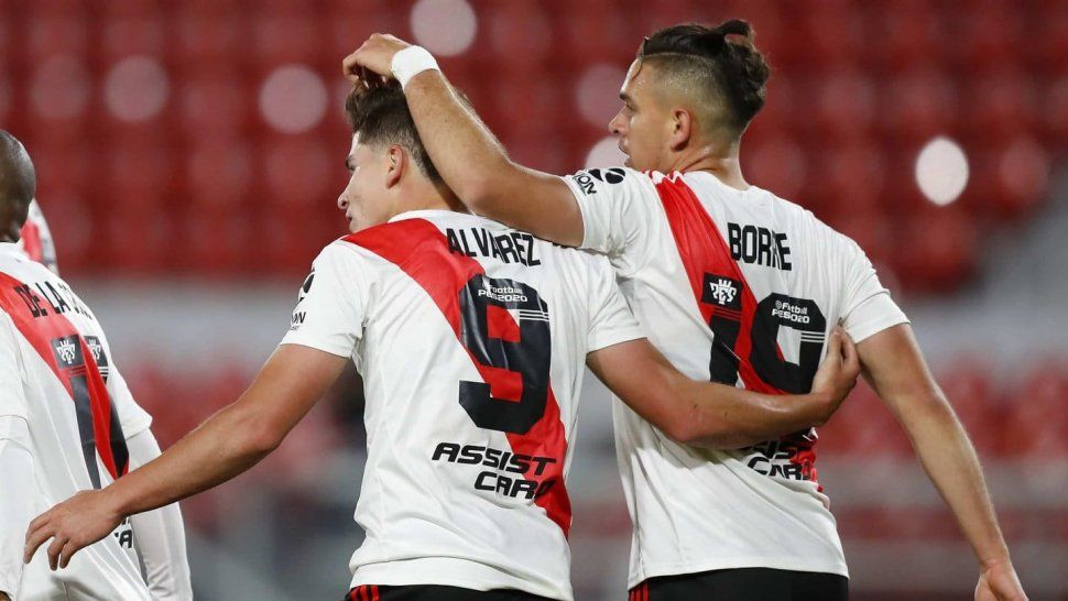 River goleó a Liga de Quito y clasificó primero en su grupo