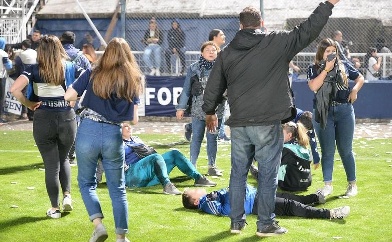 Una persona permanece internada tras los incidentes en el estadio de Gimnasia.