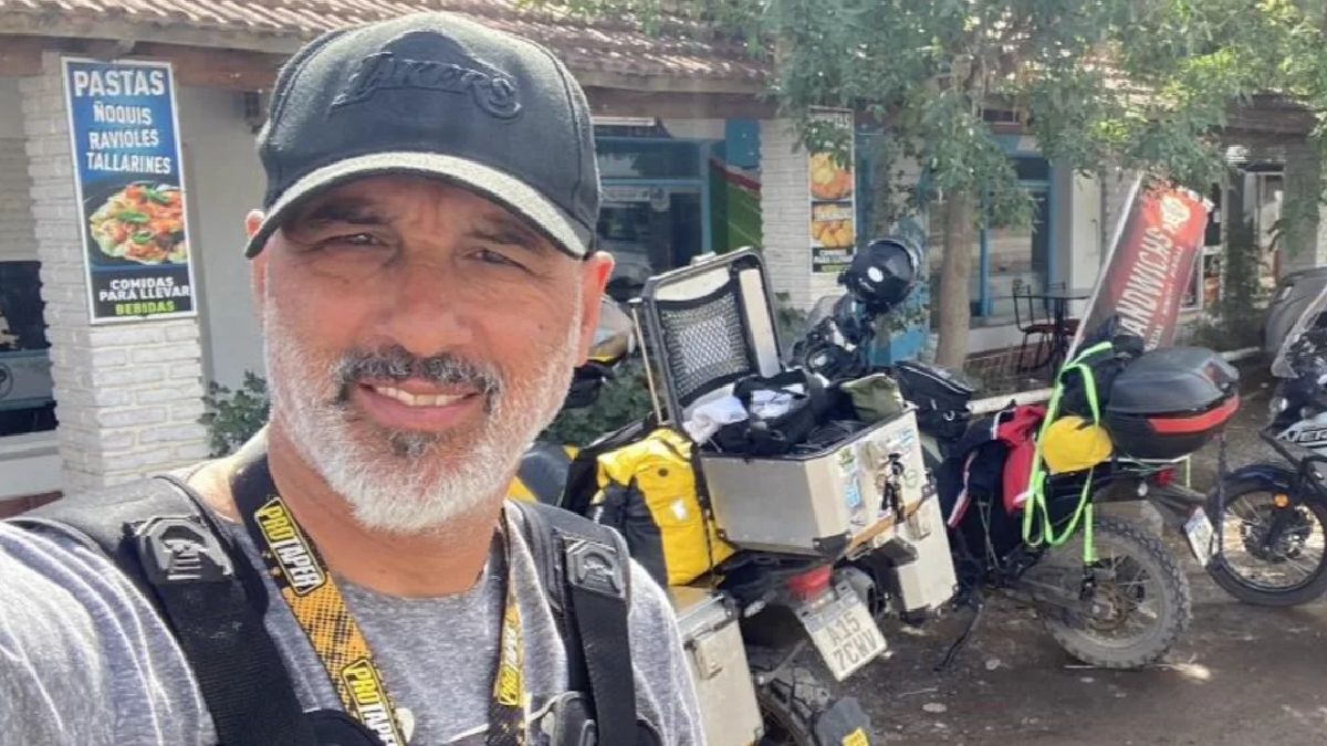 Carlos viaja de BahíaBlanca a Jujuy en moto para ver jugar a su hijo&nbsp;