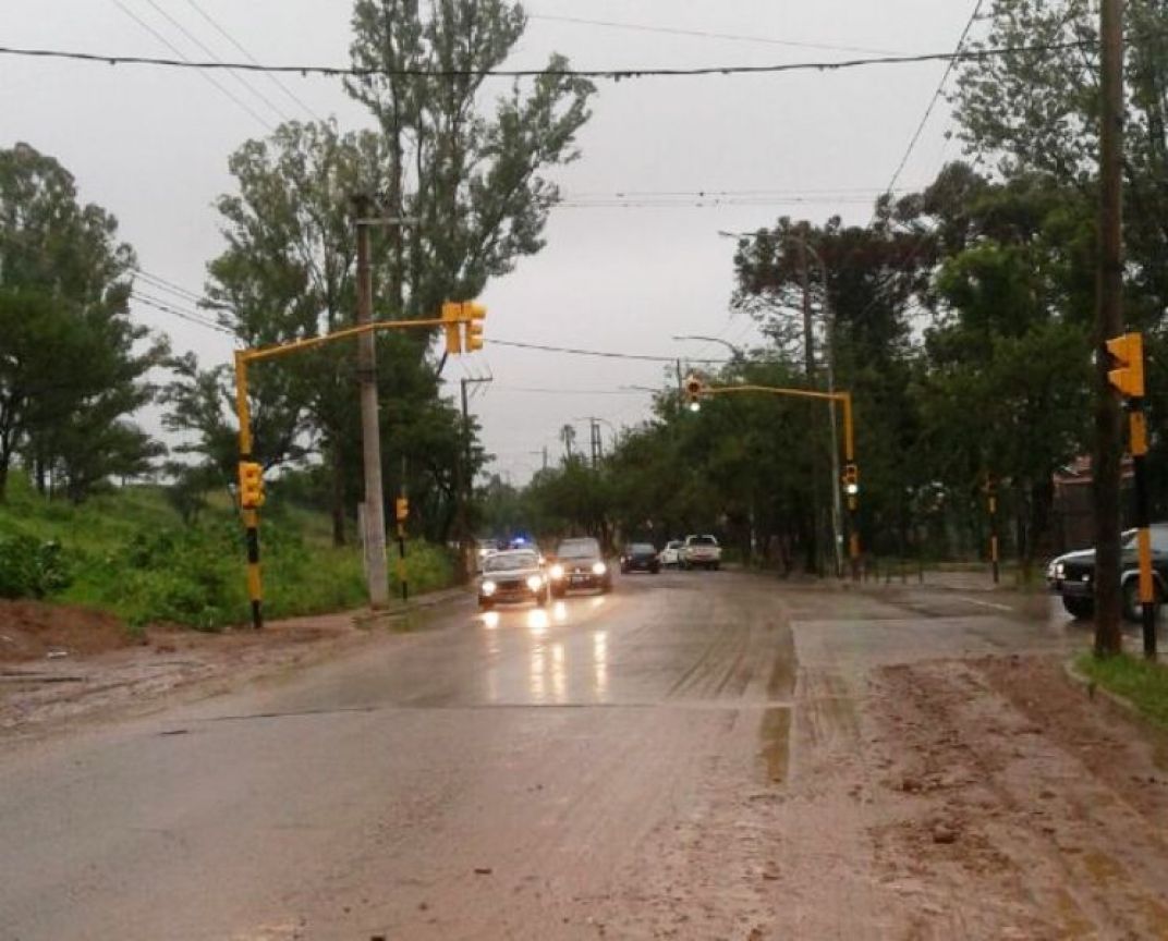Barrial sobre Av. Bolivia