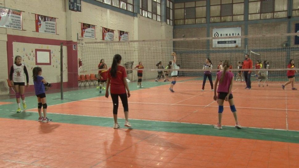 La Española en la final virtual de voley necesita tu voto