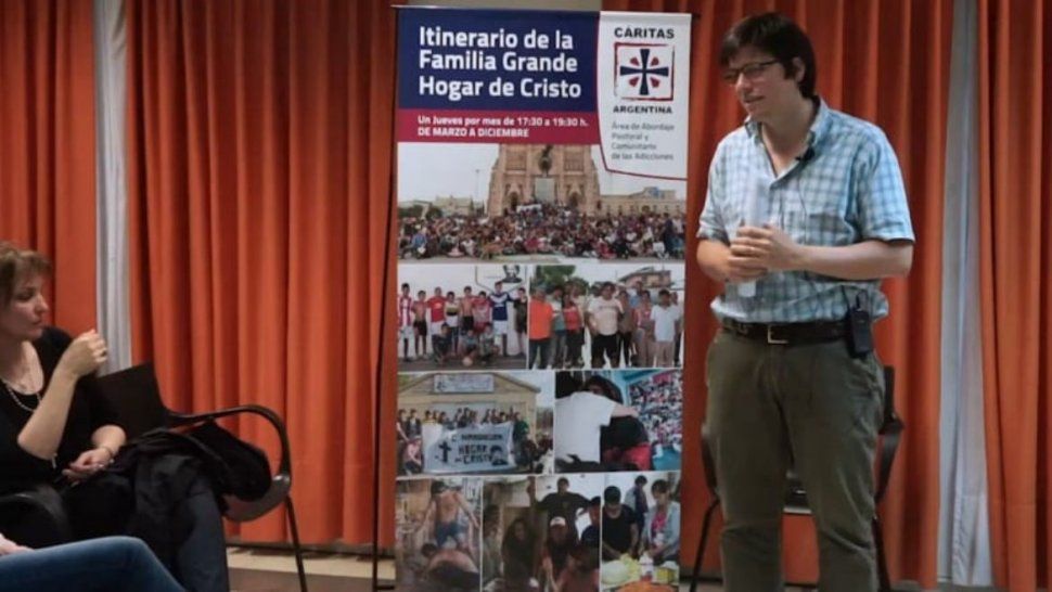 El padre Charly del Hogar de Cristo, brindará una charla gratuita sobre las adicciones