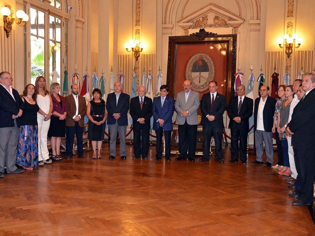 Acto en el Salón de la Bandera