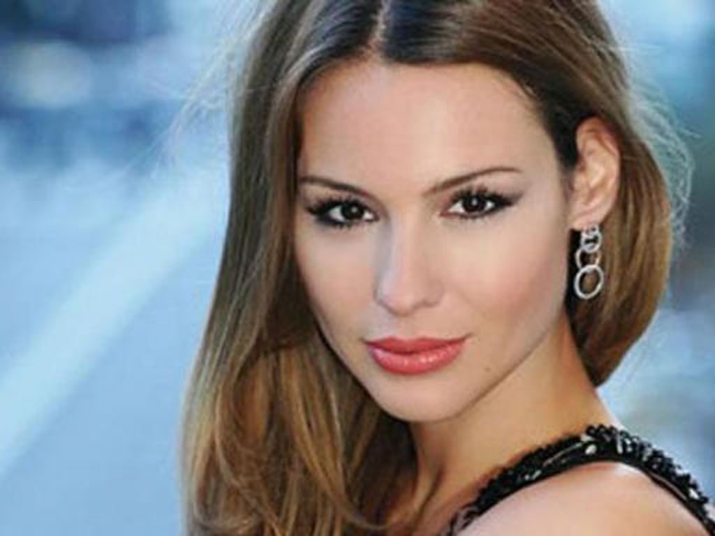 Pampita habló de Vicuña