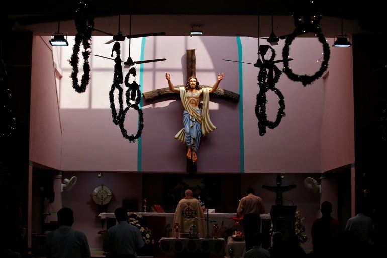 La misa de Navidad en Ahmedabad, India (REUTERS Amit Dave)