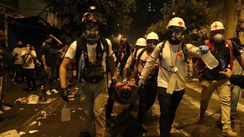 ¿Se juega? Ola de protestas en Perú pone en vilo el partido de la selección