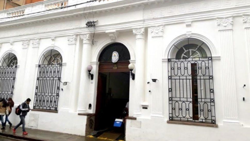 convocan a docentes para cubrir cargos de la facultad de humanidades