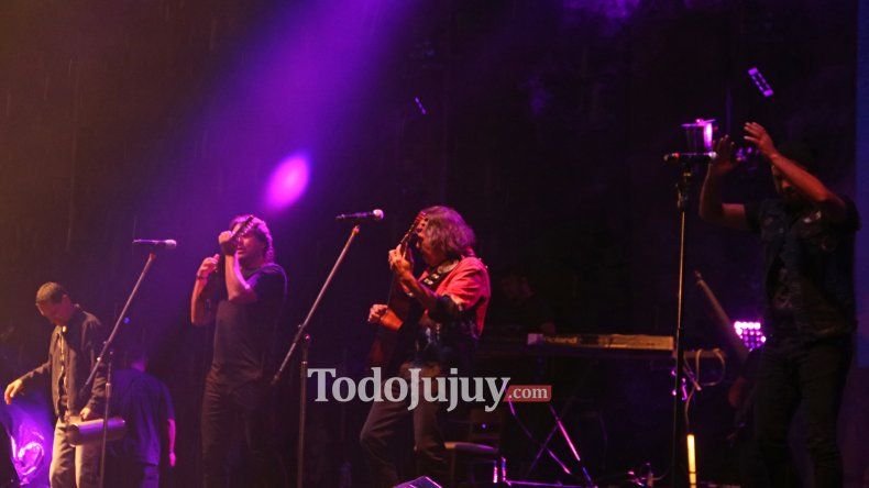 Los Nocheros festejarán el Día Del folclore con un concierto en vivo