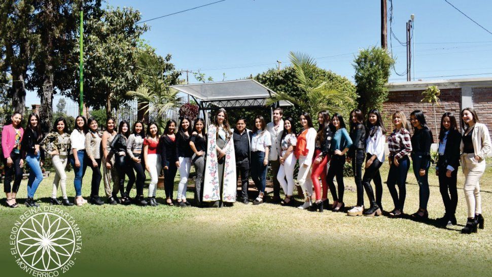 el carmen elige esta noche su reina departamental