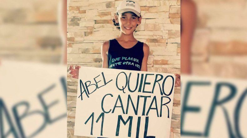 Abel Pintos cumplió el sueño de un nene de 11 años en La Pampa