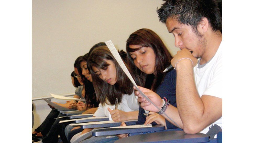 Estudiantes universitarios