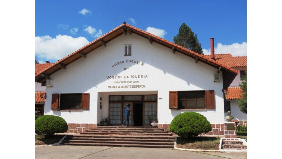 Hogar Escuela