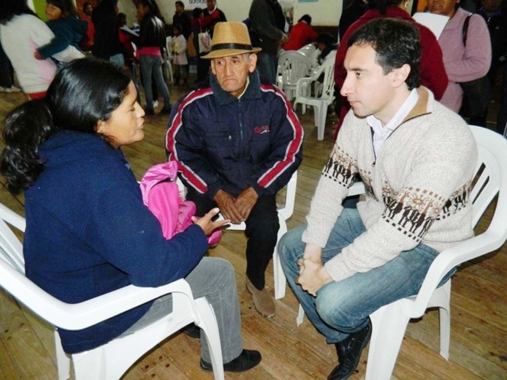 Escuchando a los vecinos