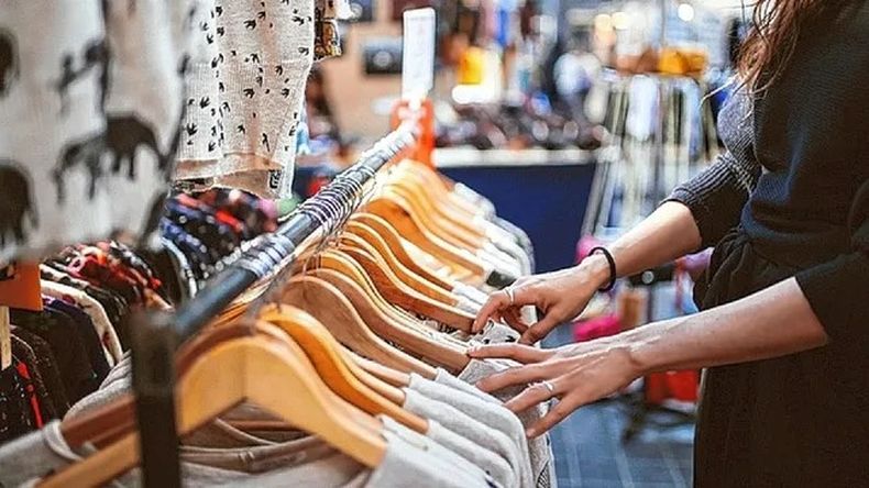 Las ventas en comercios minoristas cayeron 7,3% en mayo