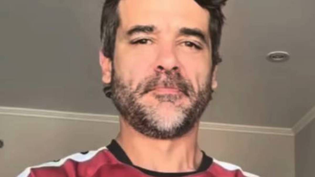 Pedro Alfonso con la camiseta de Altos Hornos Zapla