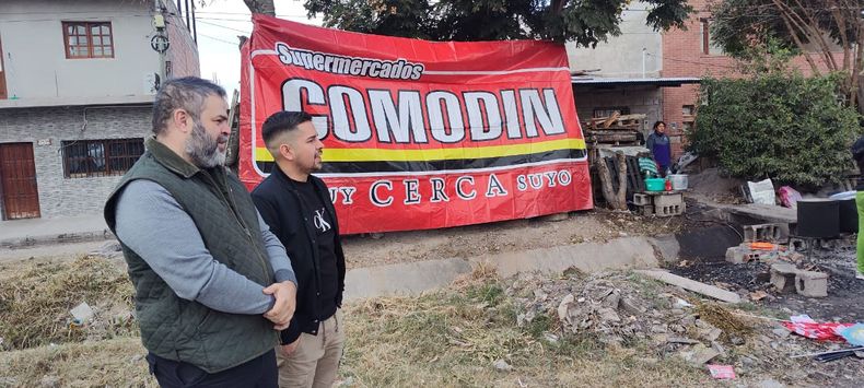 Matías Sing y Ariel Anderson Desayuno solidario de Comodín al  Merendero a Pulmón