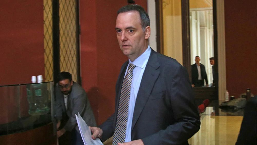 Lo trataron de odiador, de negacionista, de ingerir sustancias, introdujo Manuel Adorni en su cuenta de X.