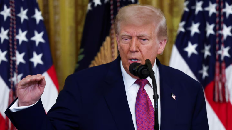 Tras el ataque israelí, Donald Trump instó a Irán a cerrar un acuerdo nuclear “antes de que no quede nada” (Foto: REUTERS/Evelyn Hockstein) Tras el ataque israelí, Donald Trump instó a Irán a cerrar un acuerdo nuclear “antes de que no quede nada” (Foto: REUTERS/Evelyn Hockstein)