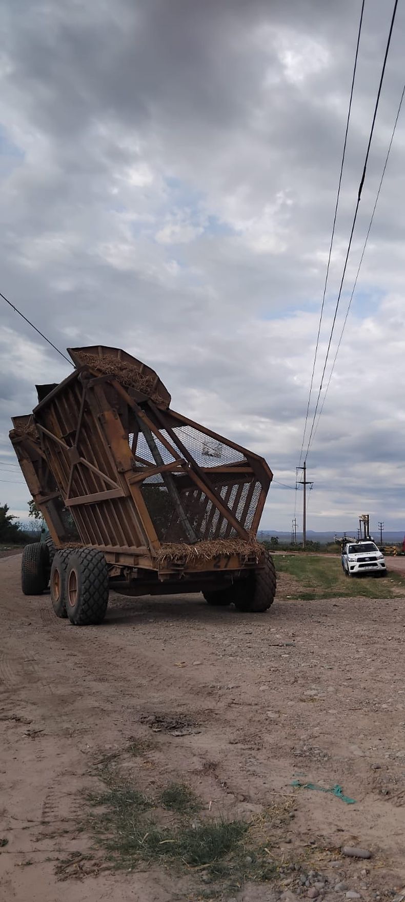 Corte de luz en el Ramal: un camión dañó la línea de media tensión del alimentador "El Quemado"
