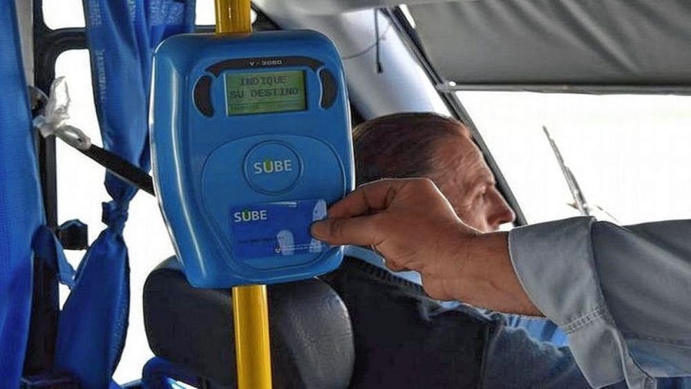 Beneficiados de ANSES recibirán un 55% en la tarjeta SUBE.