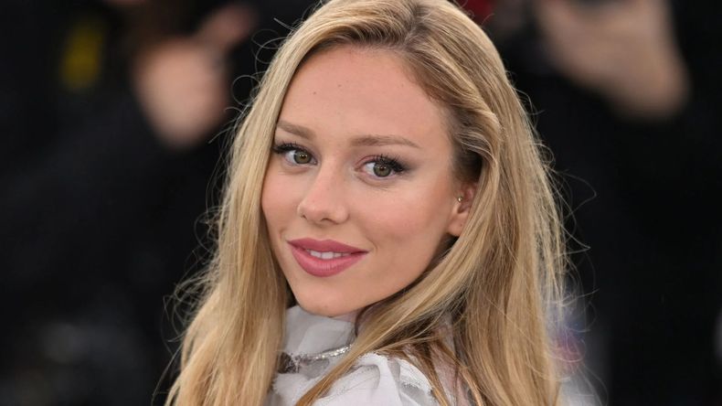 Ester Expósito vuelve a Prime Video con una nueva adaptación de Mercedes Ron.