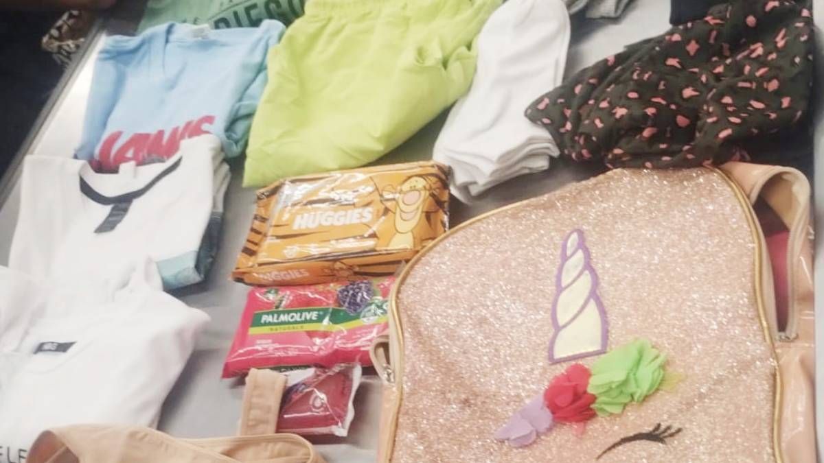 intento robar varias prendas en un supermercado y fue demorada