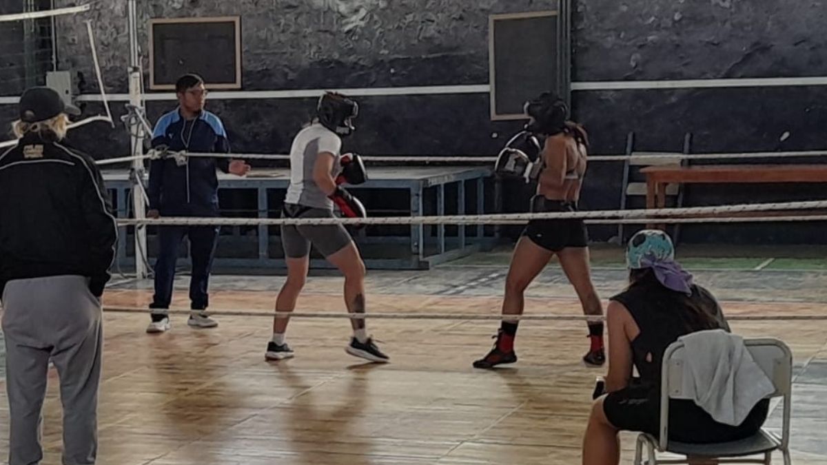 Boxeadoraargentina que peleará en México se aclimata en Jujuy&nbsp; (Foto FM Estacion LaQuiaca﻿)