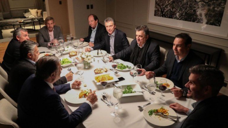 Cena Radicales Macri.jpg