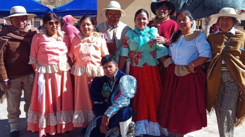 Exposición invernal en Abra Pampa por artesanas de la Puna