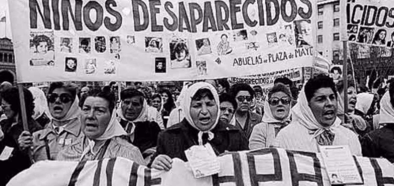 Este feriado toma por fecha el d&iacute;a en que se instaur&oacute; el &uacute;ltimo gobierno militar de la historia argentina, el autodenominado Proceso de Reorganizaci&oacute;n Nacional (1976-1983), como una forma de conmemorar a las v&iacute;ctimas y desaparecidos de este oscuro per&iacute;odo de la historia argentina.