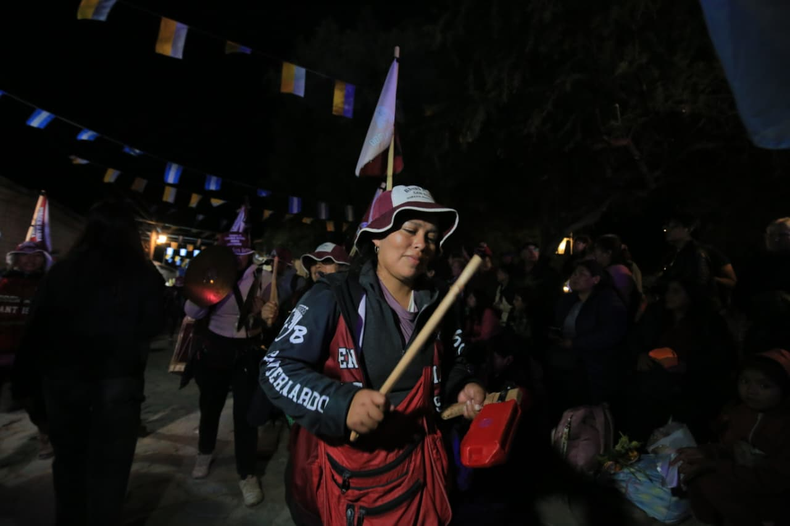 Sikuris acompañaron a la mamita del cerro Sikuris acompañaron a la mamita del cerro