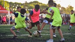 El 80 por ciento de los niños hace deportes en clubes de barrio