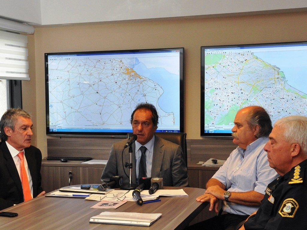 Scioli en conferencia