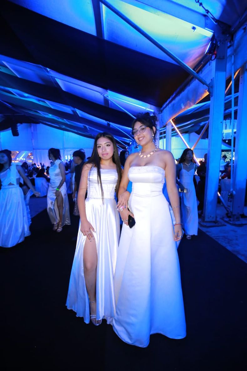 Las mejores fotos de lo que fue la Cena Blanca 2025 en capital